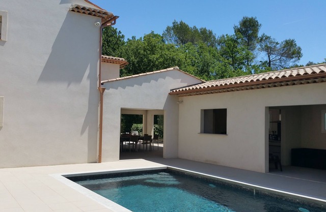 Villa con piscina, tranquila y cerca del centro de la ciudad, cerca de Grasse y Cannes