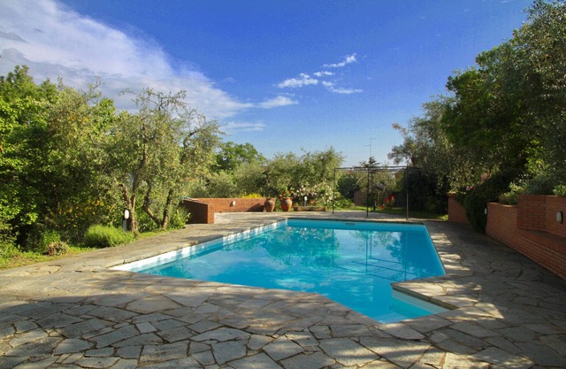 villa con piscina en el campo cerca del centro histórico