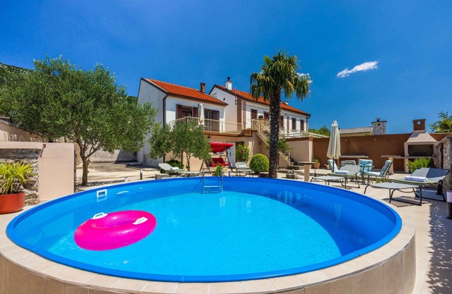 Casa vacacional con piscina y gran solárium
