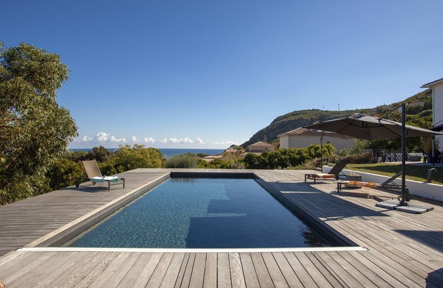 Villa con piscina, totalmente climatizada, a 2 minutos a pie de la playa sisco