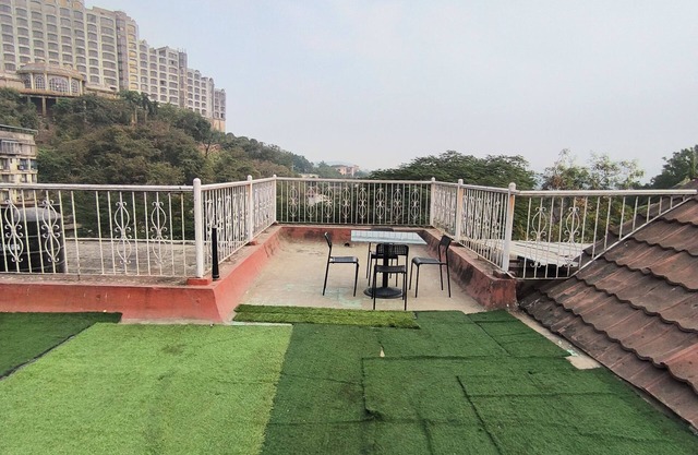 villa with WiFi and AC in vibrant Mumbai