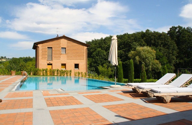 Casa de vacaciones con piscina privada, WIFI, TV, patio, vista panorámica, cerca de Lucca
