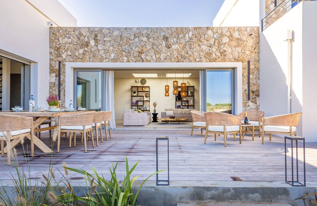 Villa Yaya, magnificent architect-designed villa with heated swimming pool and sea views.