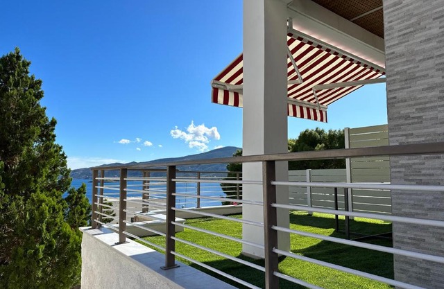 Villa Yolanda 3 - Apartment Leda - Luxury family apartment, sea view