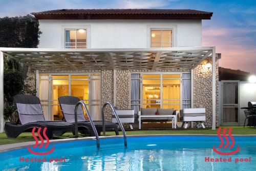 Villa Yotam 4BR Heated pool וילה יותם 4 חדרי שינה בריכה מחוממת