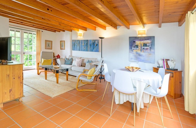 Villa 'Your Beachfront Escape Awaits' con terraza privada, jardín privado y Wi-Fi