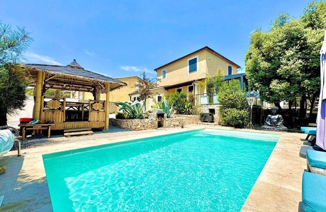3 bedrooms Villa - Pool & Bamboo Hut