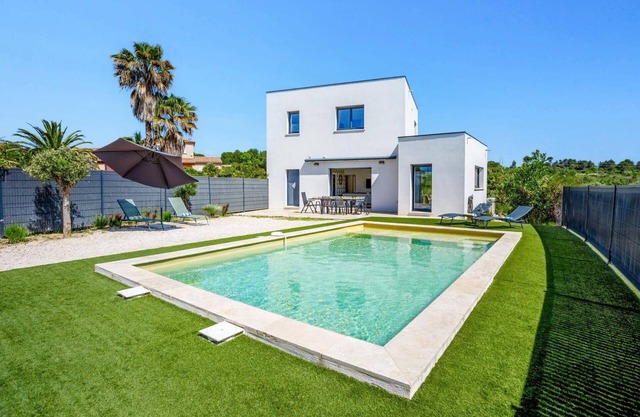 Villa Zephyr by Villa Plus