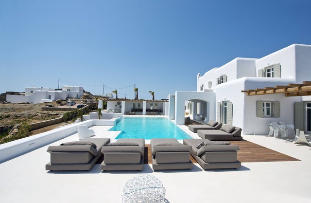 Villa Zircon