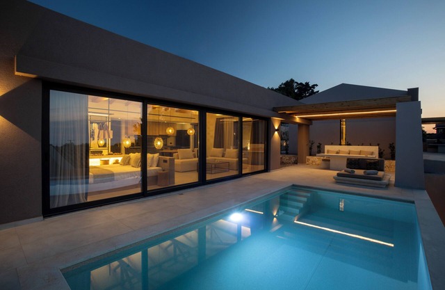 Villa Zola, Luxury Villa