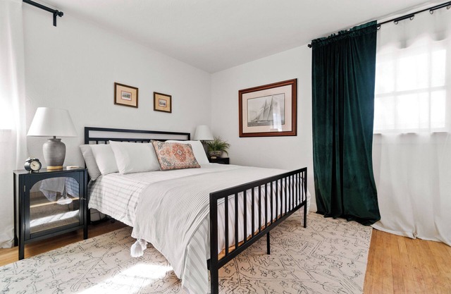 Villa75: Perfect Midtown Location w/ Cozy Fire Pit