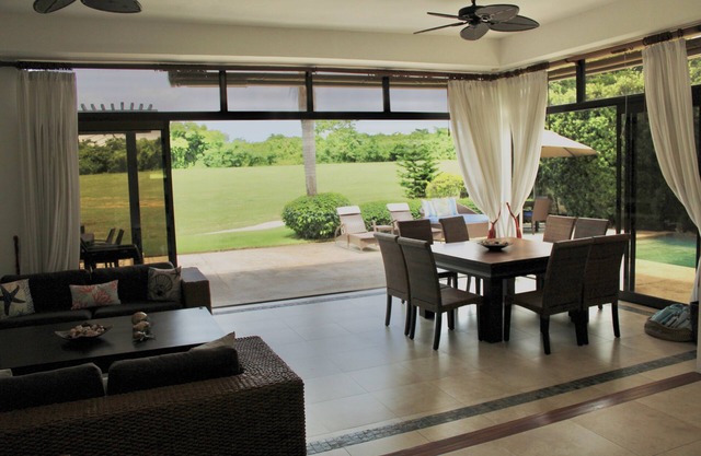 Villa FV JuandolioGuavaBerry 4Br 6Bds 12Px WiFi-BBQ GolfView