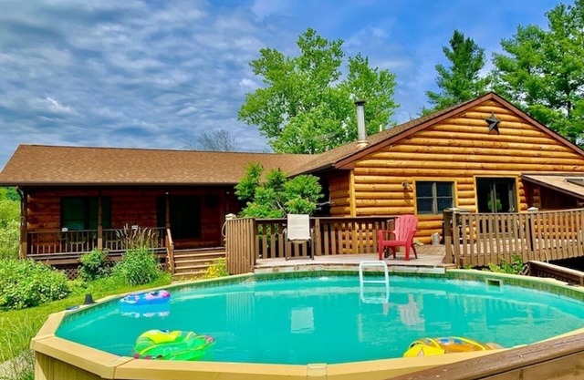 Village Creek Lodge w/ Hot Tub, Pool, & Fishing Pond