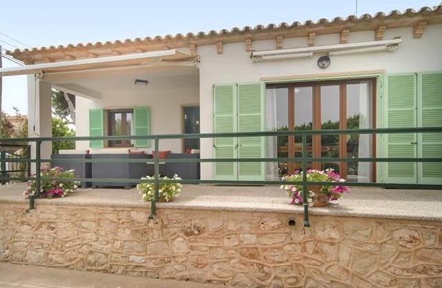 Casa de pueblo para 6 personas en Cala Llombards.