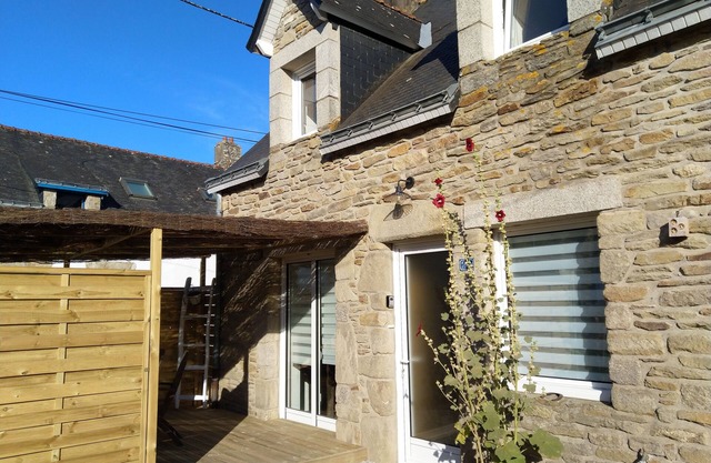 Village house, Gulf of Morbihan, near coastal paths