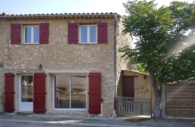 Casa de pueblo en aldea típica provenzal