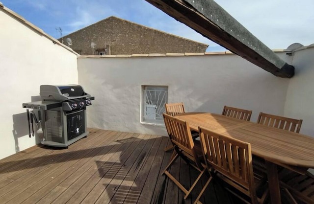 Village house with tropezian terrace close to beaches