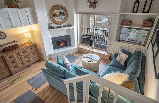 Village Way Condo in Elkhorn. With access to seasonal pools, hot tub, sauna, etc.