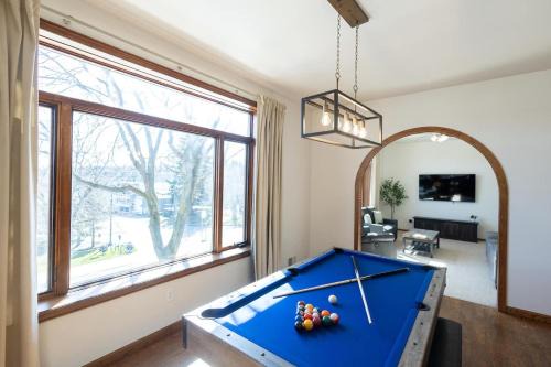 Villager Loft Pool Table & Dining Discounts