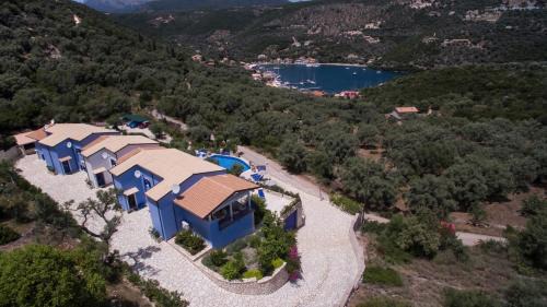 Villas Amantea- four villas with big pool and infinity pool