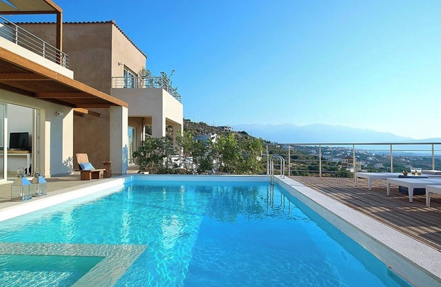 Villas Apoi & Alai | Luxury, private pools & seaview