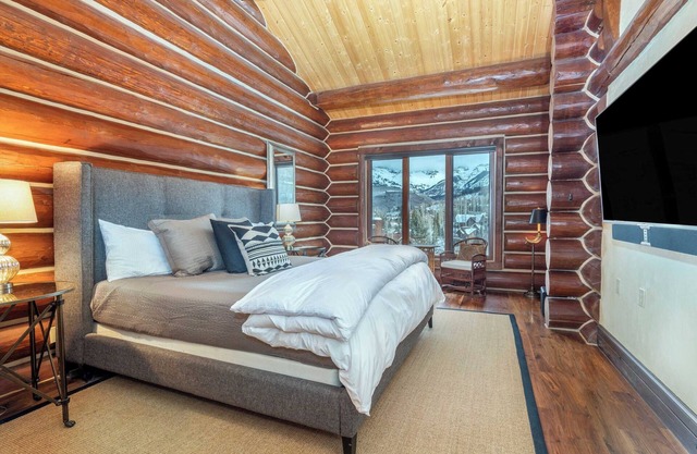 Villas At Tristant 137 by Avantstay Ski In/ Ski Out Home w/ Panoramic Views & Hot Tub