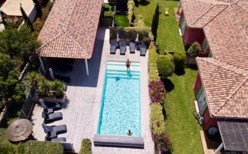Villas CALA CORSA - 3 chambres piscine partagée chauffée et 4 Chambres piscine privée chauffée - CALA ROSSA Porto-Vecchio - Villas entièrement Climatisées - Internet gratuit