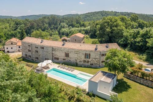 Villas Martincici with large pool
