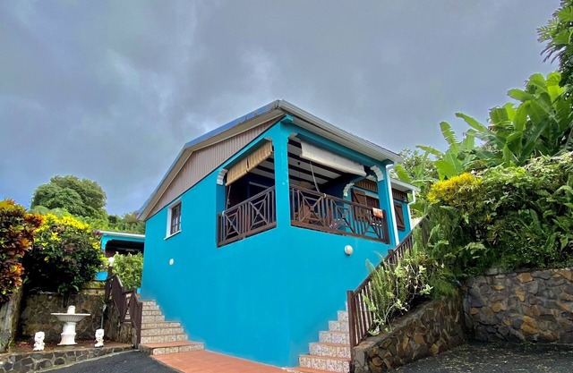 VILLAS PAMEYAQUE / LA YAQUE with swimming pool and superb view of the Caribbean Sea