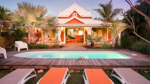Villas Tiki Reva, jardin tropical, résidence Louisiana Park, près des plages