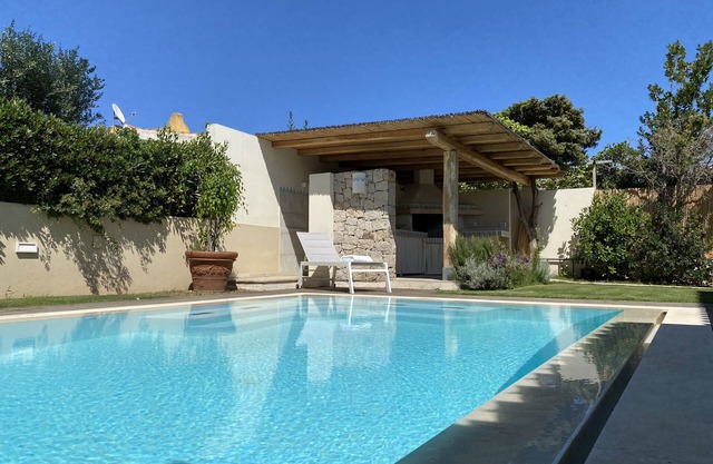 Villassimius loc. Villa Campulongu con piscina a 350 metros de la playa