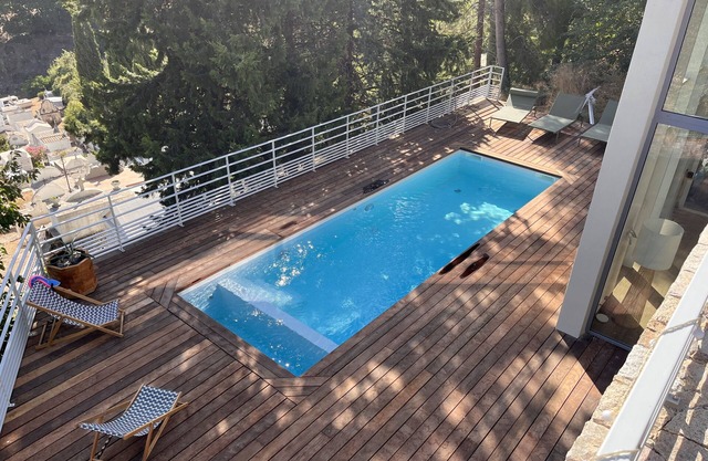 Ville de Charme Avec Piscine et vue Panoramique mer Montage