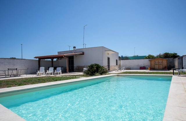 Villino Esotica | private pool, garden, a/c