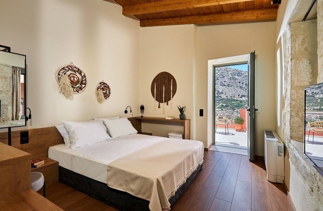 Vin Dimora Suites With Shared Pool - Vino Bianco