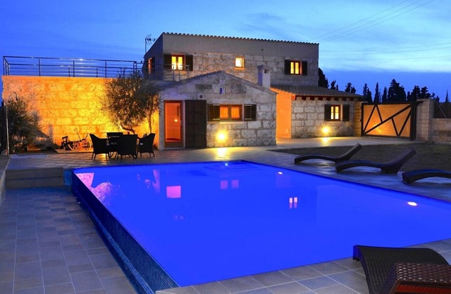 Vinagrella - Preciosa villa con piscina en Muro