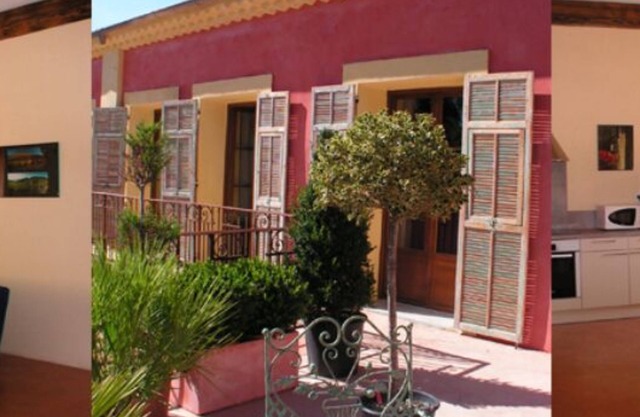 Vinauberge, Loft Muscat in former wine cellar with terrace next to Canal du Midi