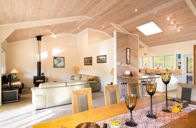 Vine Creek Cottage- private & secluded getaway