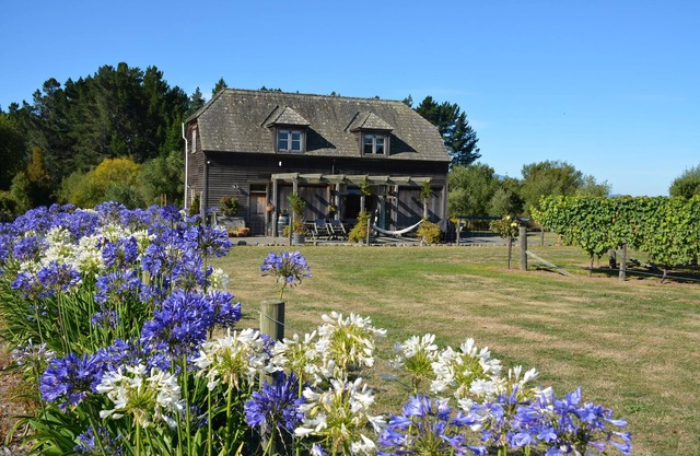 Vineyard Hideaway, peace and tranquility