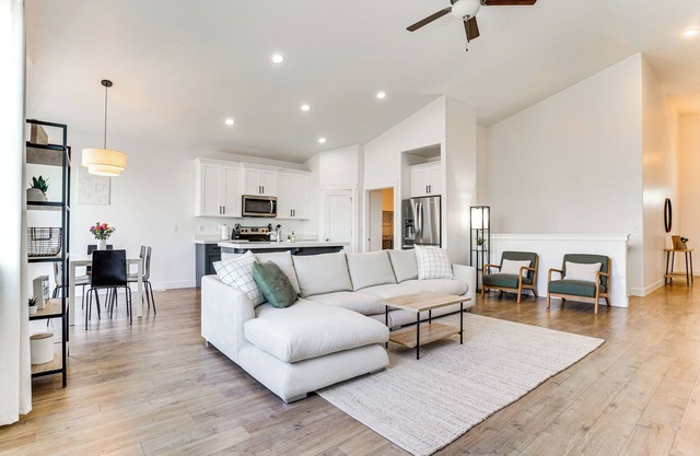 Vineyard Retreat w/ Gas Grill Near Utah Lake!