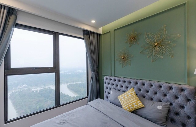 VINHOMES METROPOLIS 2 BEDROOMS