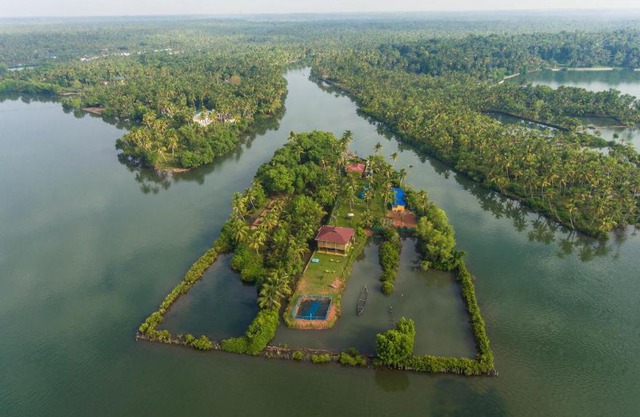 Vinis Farm - A Private Island Stay -Privacy Redefined !