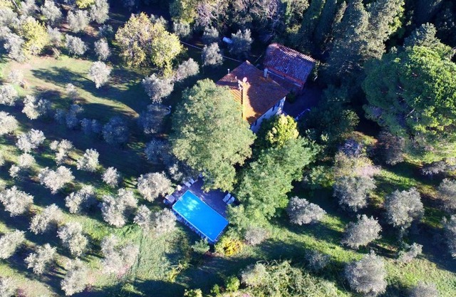 Vino, Views and Relaxing Stay