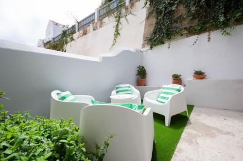 Vintage Apartment w/Terrace