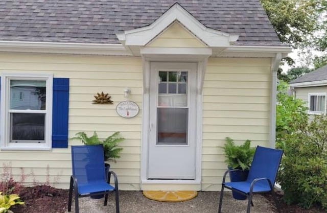 Vintage Cozy Cottage 2 Blocks from Ludington Beach