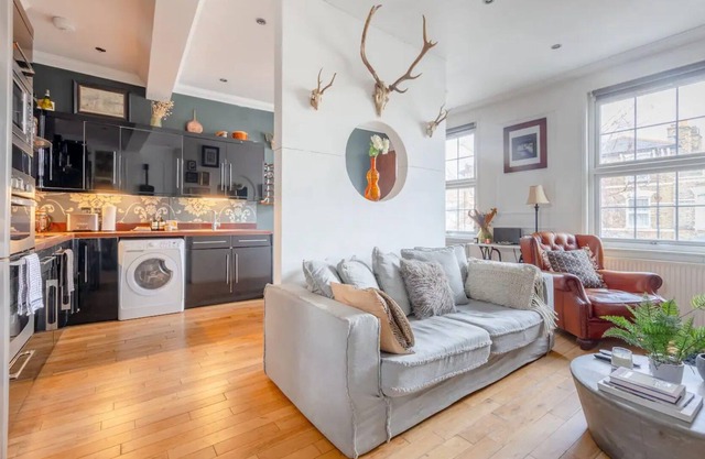 Vintage Inspired Flat in Stoke Newington