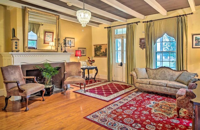 Vintage Louisiana Vacation Rental Home