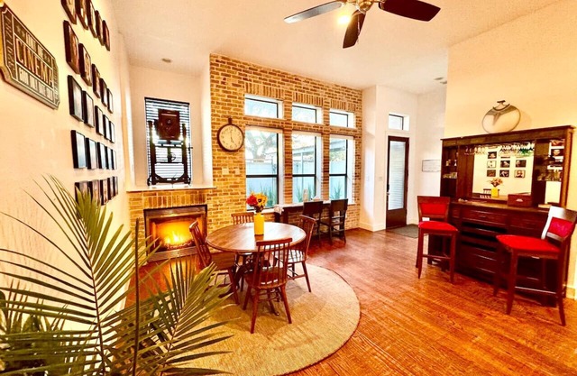 Vintage Modern Luxury-Deep Ellum-Fair Park