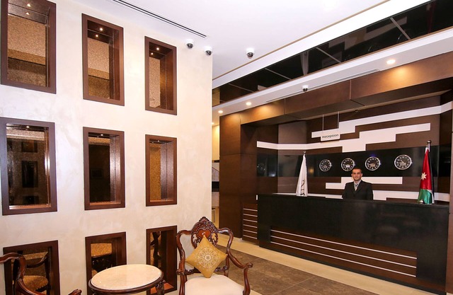 Viola Hotel Suites