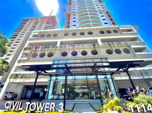 VIP DELUXE SUITE AND TOWER E11 POOL GYM SAUNE WIFE