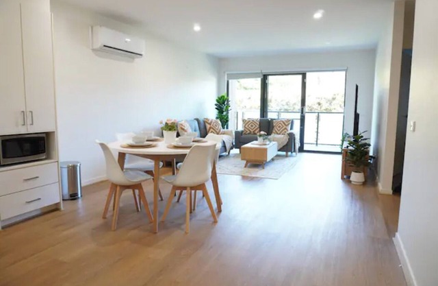 ViQi Apartment 2 min from centre with premium Netflix & prime Amazon,75 inch Tv
